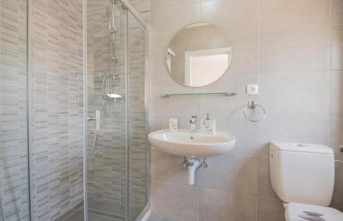 Beautiful Home In Donji Prolozac - Foto 38