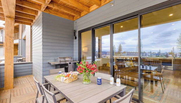 Sleeps 40! 8 Modern Units/20 Bdrs w/ Deck+hot Tub, 10mins to Downtown & Old Bend - Photo 4, Interior