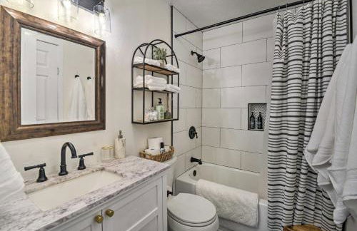 100-Year-Old Farmhouse with Hot Tub on 5 Acres! - Foto 17