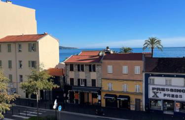 Comfy 2 min to Beach - AC - Photo 33