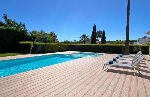 Stunning 4-Bedroom Villa With Pool - Perfect For Families - Foto 6