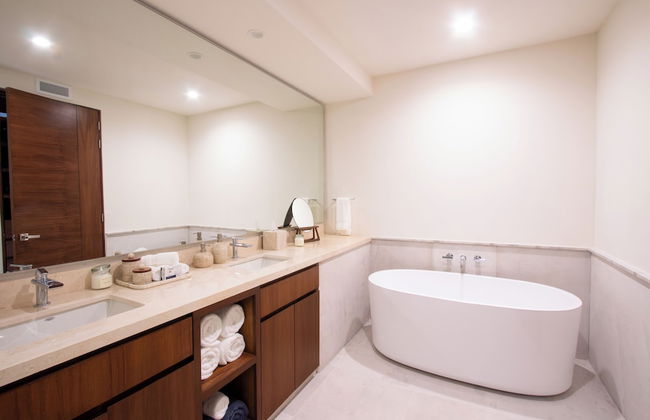 El Encanto exclusive condo private pool - Photo 76