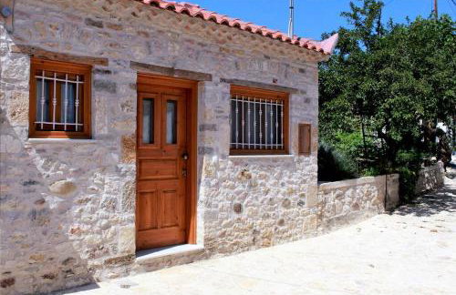 Traditional Stone House at Great Location - Foto 10