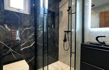 Luxurious & Elegant 6-Bed House - Foto 13