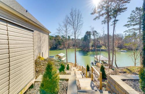 Porch and Game Room! Getaway on Lookout Shoals Lake - Foto 26
