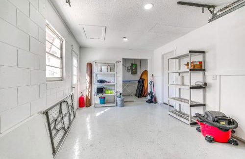 2 Mi to Three Sisters Springs Home with Patio - Foto 21