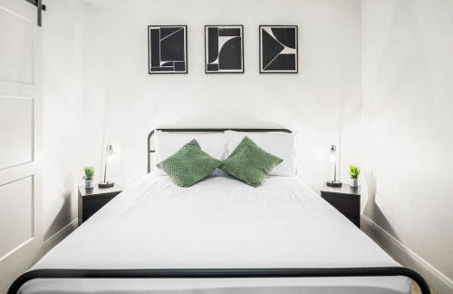 Luxurious New Unit 1Bd1Ba Pool, Golf Sim - Foto 12