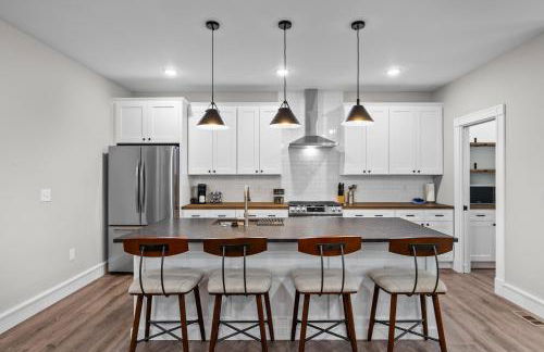 Uptown Elegant Escape | JZ Vacation Rentals - Foto 59