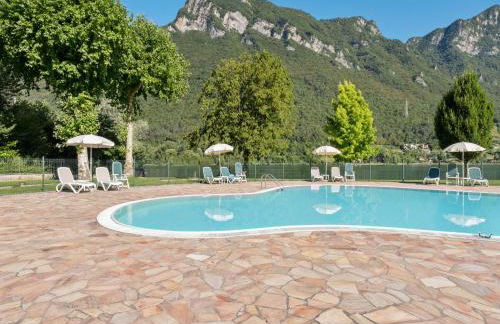 Spacious apartment in Idro with shared pool - Foto 7