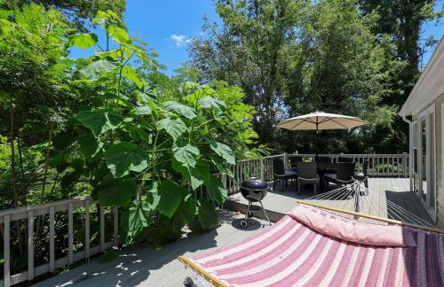 Dog Friendly Lakeside Escape with Hammock and Fire Pit - Foto 68