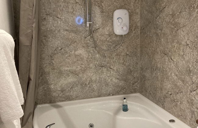 Pinewood Cottage Deluxe Self Catering Apartments - Foto 16