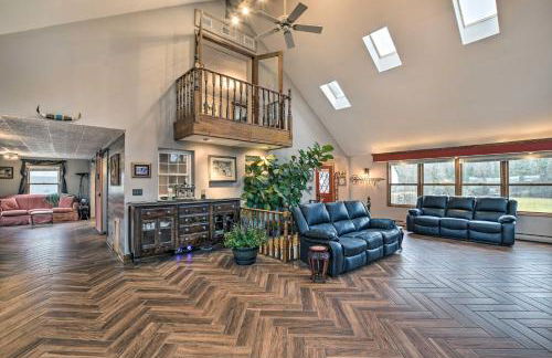 Pet-Friendly Bartlett Farmhouse with Deck! - Foto 4