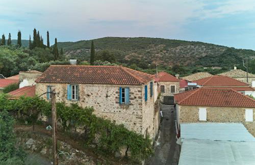 Milionis Manor - Photo 1