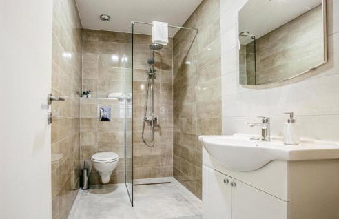 Nice Home In Donji Prolozac With Wifi - Foto 30