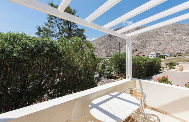 Birds Villa Apartments with Heated Pool - Including Car and Breakfast - Foto 65