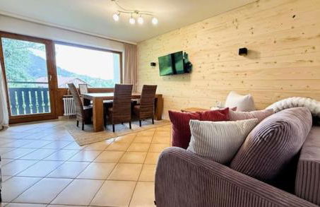 Ferienwohnung Aigisblick mit Pool und Sauna, direkt am Skihang - Foto 1