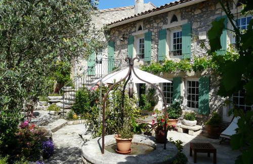 Semi-detached provencal farm with swimming pool - Foto 1