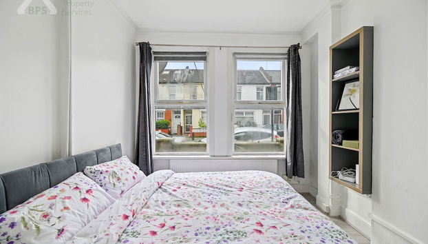 2-bed - Sleeps 4 - With Garden - Foto 3, Habitación