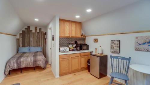 Higden Studio with Shared Patio, Yard Games, Grills! - Foto 4