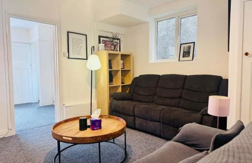 2 Beds, Entire Home, Spacious Bedrooms, Garden - Photo 7