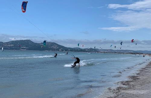 BERGERIE PLAGE Entièrement rénové Prestations Premium Baignoire Balnéo Clim Vue Piscine et parc - Foto 36
