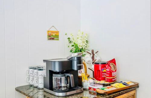 Heated pool & jetted spa -- mins to beach - Photo 37