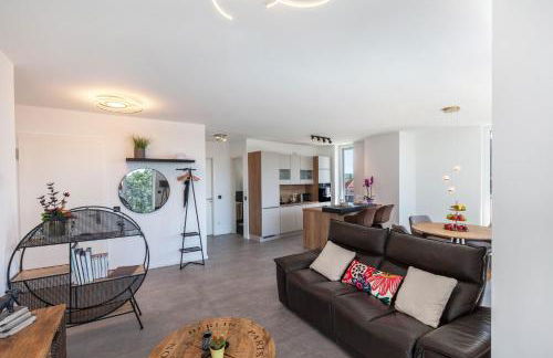 Modern, Cityview, Penthouse Yiwoo - Photo 4