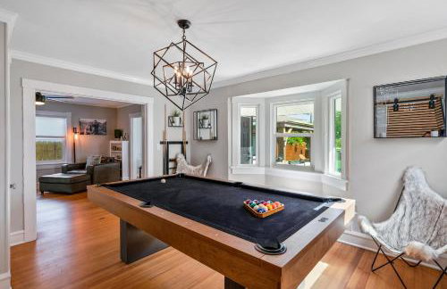 Historic Waterfront estate With Yard & Modern Kitchen - Foto 67