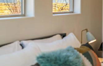 Timber & Tin H 2Bed 2Bath w Pool & Rooftop Deck - Foto 35