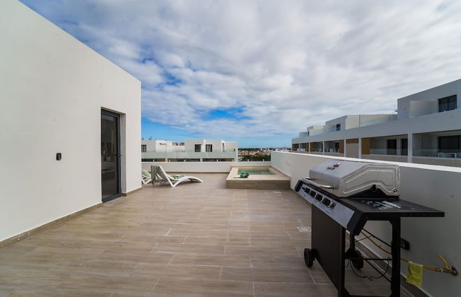 4 Bedroom Beach Penthouse w Private Rooftop - Foto 80