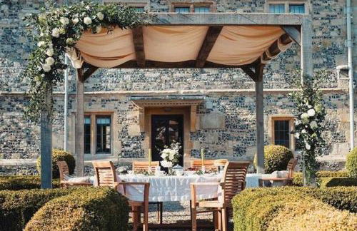 Manor Estate - Two Accommodation Wings - Sleeps 14 - Foto 21