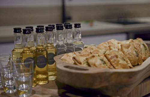 Villa Mourelo luxury villa in chania with private pool jacuzzi - Foto 14