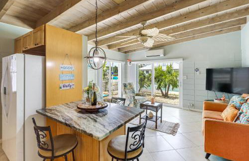 Waterfront Key Colony Beach Home with Golf Cart! - Foto 3