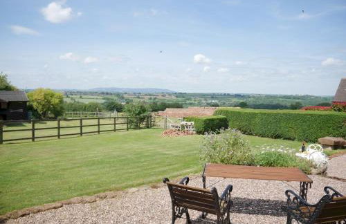 Beautiful Views Historic 16th Cent Barn Conversion - Pass the Keys - Foto 57