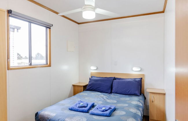 Sundowner Cabin and Tourist Park - Photo 8