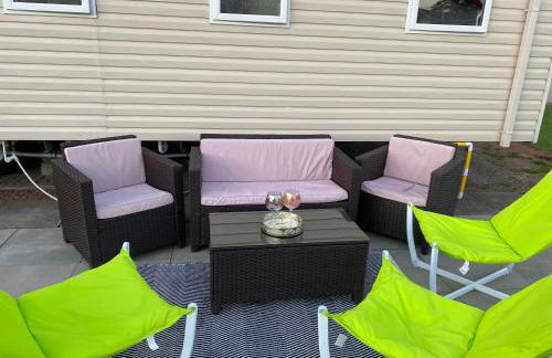 Deluxe 3 bedroom caravan in Haven's Seton Sands Holiday Village,Wifi - Foto 10