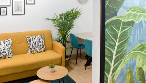 The Jade Flower - Photo 2