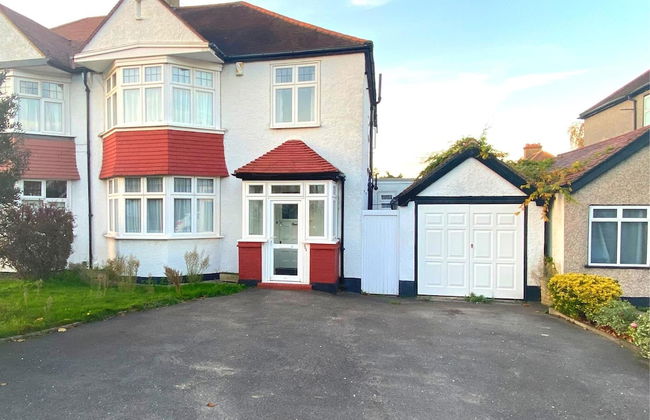 Bright and Spacious 4 Bedroom Home - Foto 29