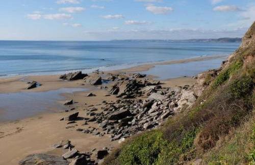 Romantic cliff top chalet at Whitsand Bay beach - Photo 14