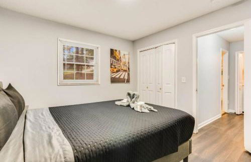 Spacious 5BR Retreat Sleeps 12,Large Deck - Foto 11