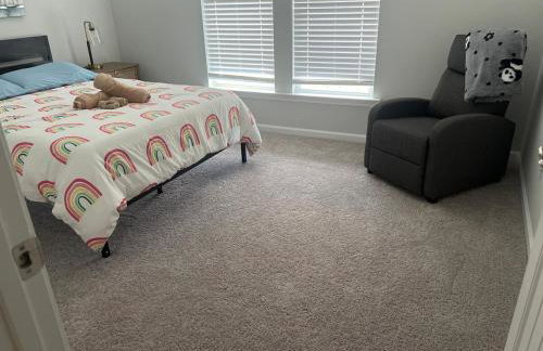 NEW HOUSE! 4BR Entire house Near Airport - Photo 11