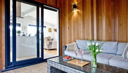 Nyland Lodge - Hot Tub - Fireplace - Free Parking & WiFi - Foto 2