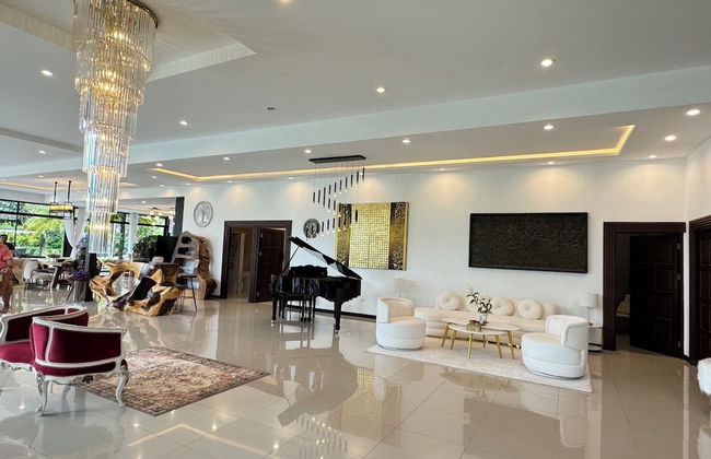 Huge Pool Villa with Private Lake - Foto 23