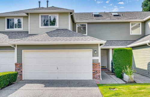 Modern Home Close to Dtwn Woodinville with Yard - Foto 26