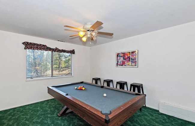 Mountain Palette by Avantstay Hot Tub, Game Room, Deck, Sweeping Views! - Photo 31