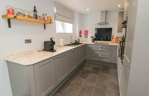 1 Staveley Cottages - Photo 7