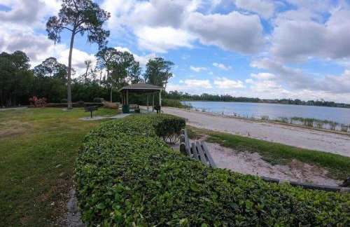 Upstay Golfer's Retreat w Patio at Ventura Resort - Foto 27