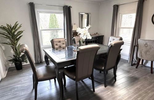 Rose Porch, Historic home on acre lot 25 min from Nashville - Photo 22