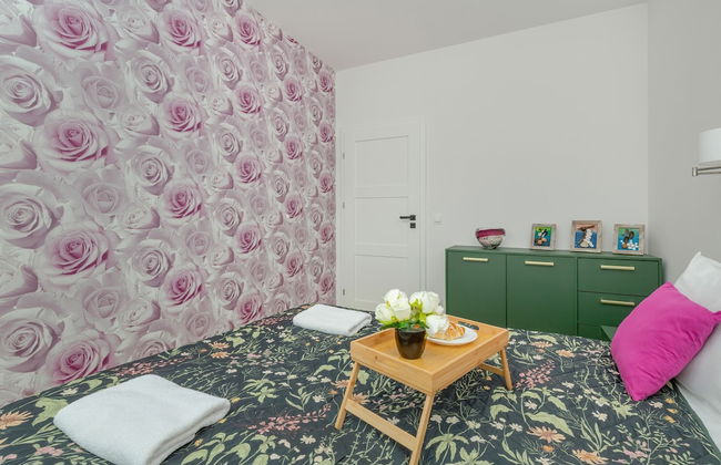 Two-bedroom Accepting Pets by Renters - Photo 9