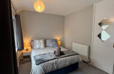 Charming 3 BR - NEC HS2- Long Stays Wifi Parking Airport - Foto 48